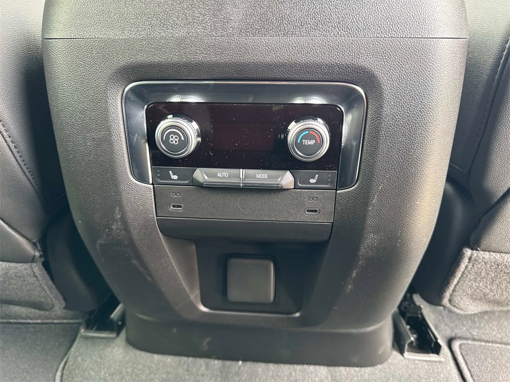 2025 Gmc Yukon photo 21