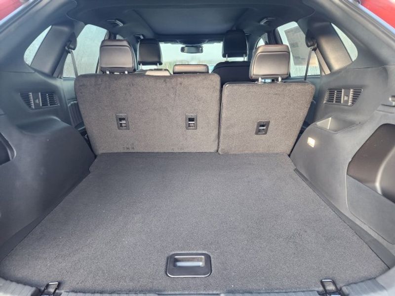 2024 Ford Edge ST-Line photo 10