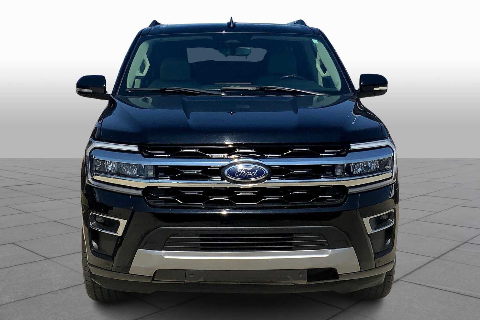 2024 Ford Expedition MAX Limited photo 3