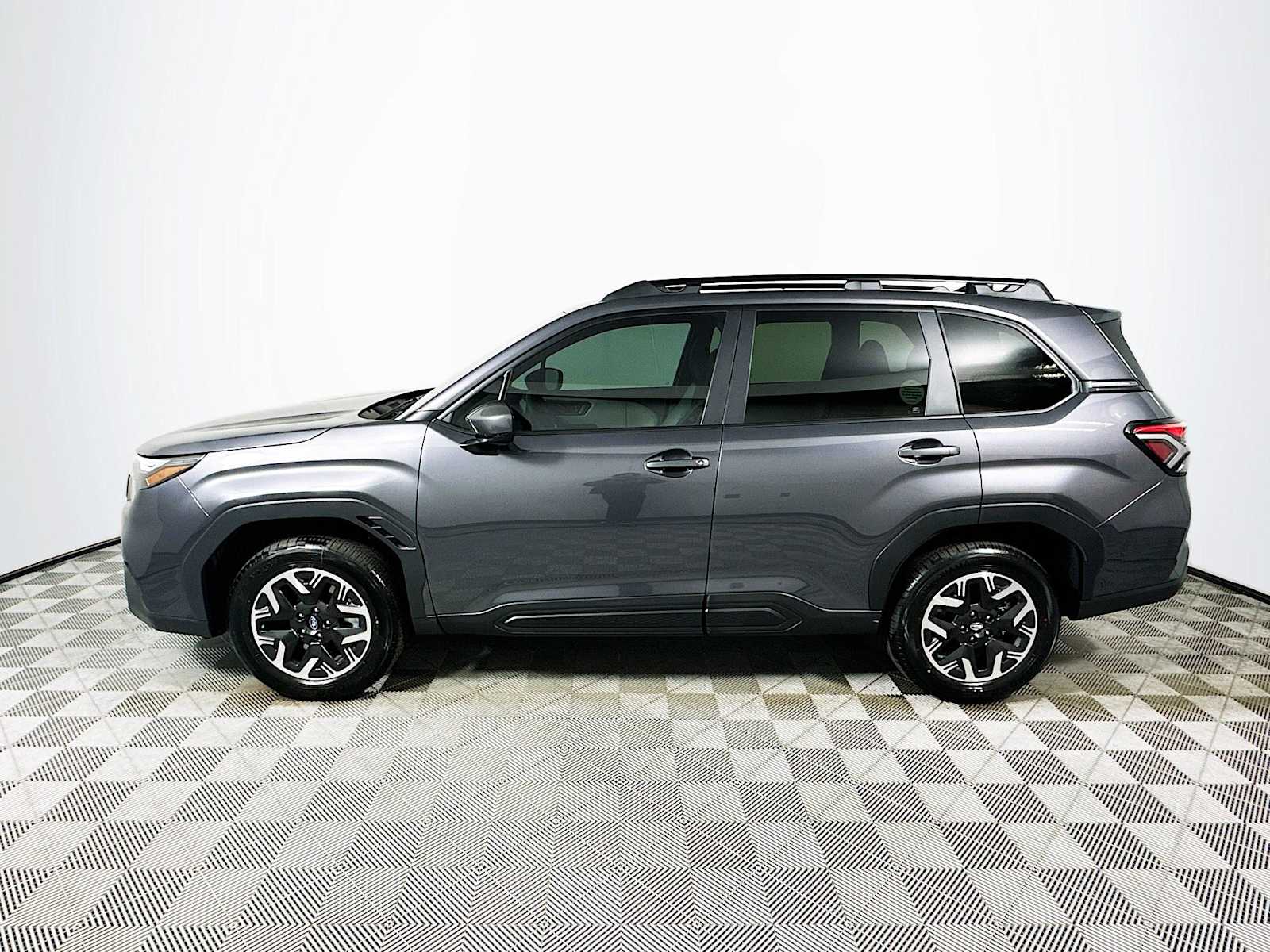 2026 Subaru Forester Premium Base photo 4