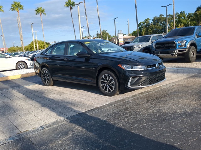 2025 Volkswagen Jetta 1.5T photo 2