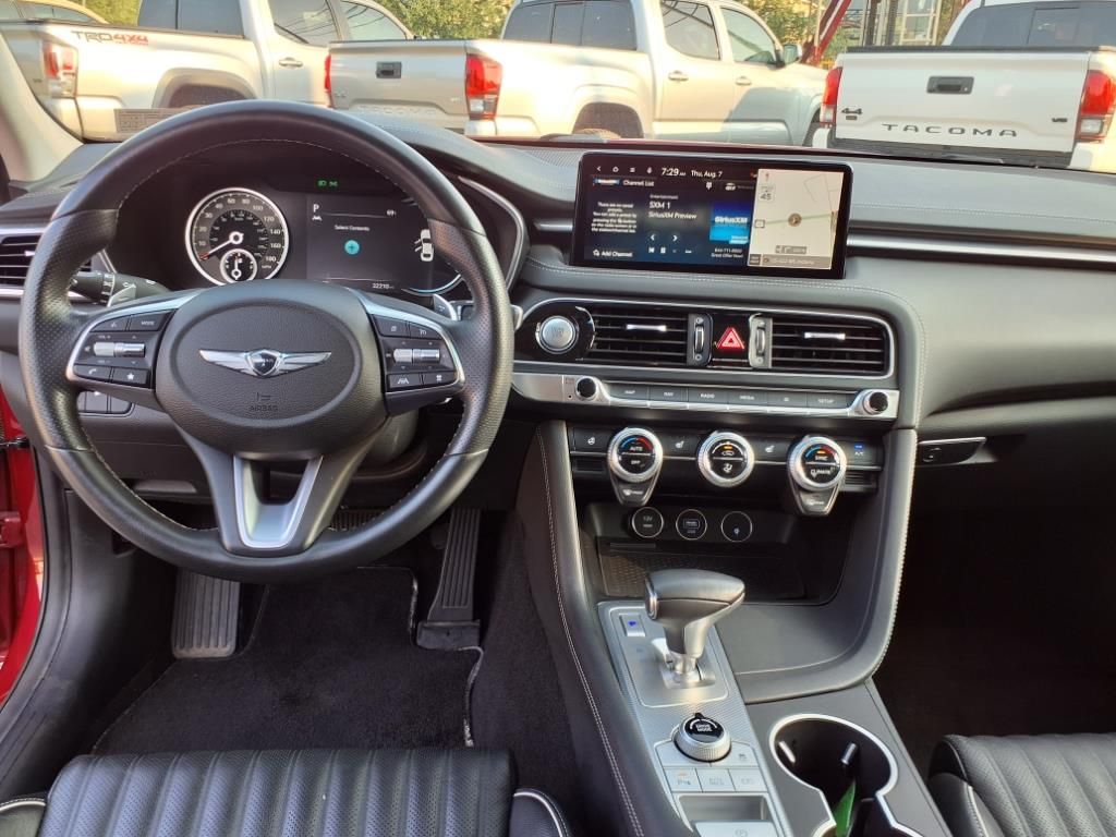 2022 Genesis G70 2.0T photo 12