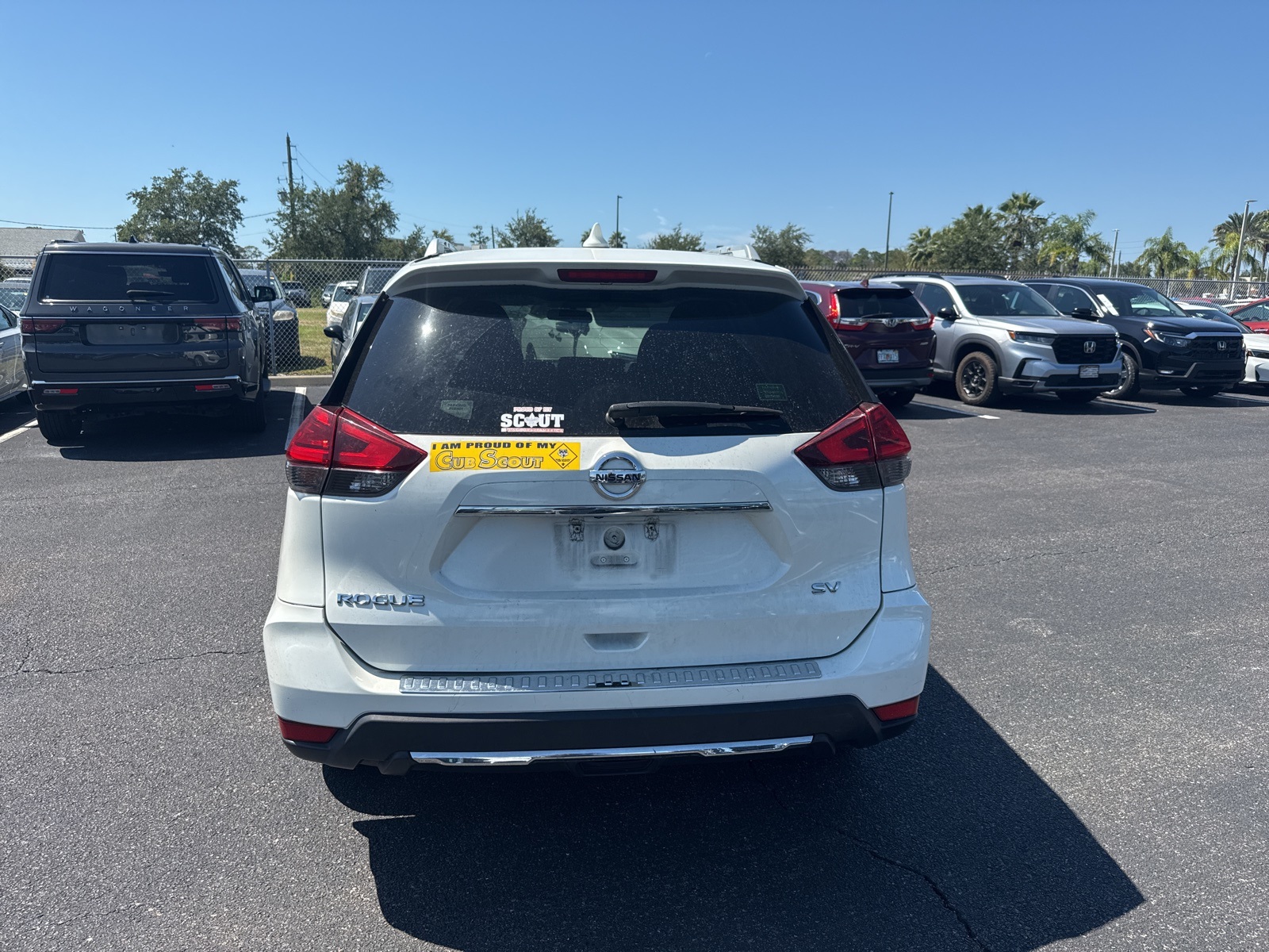 2017 Nissan Rogue SV photo 5