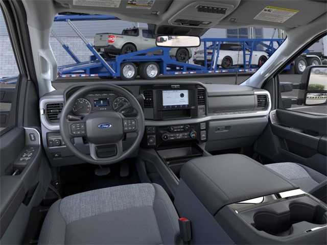 2026 Ford F-350 XLT photo 7