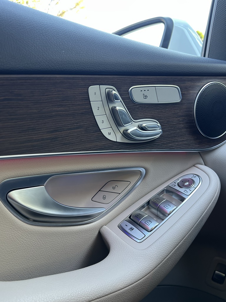 2022 Mercedes Benz GLC 300 4MATIC photo 15