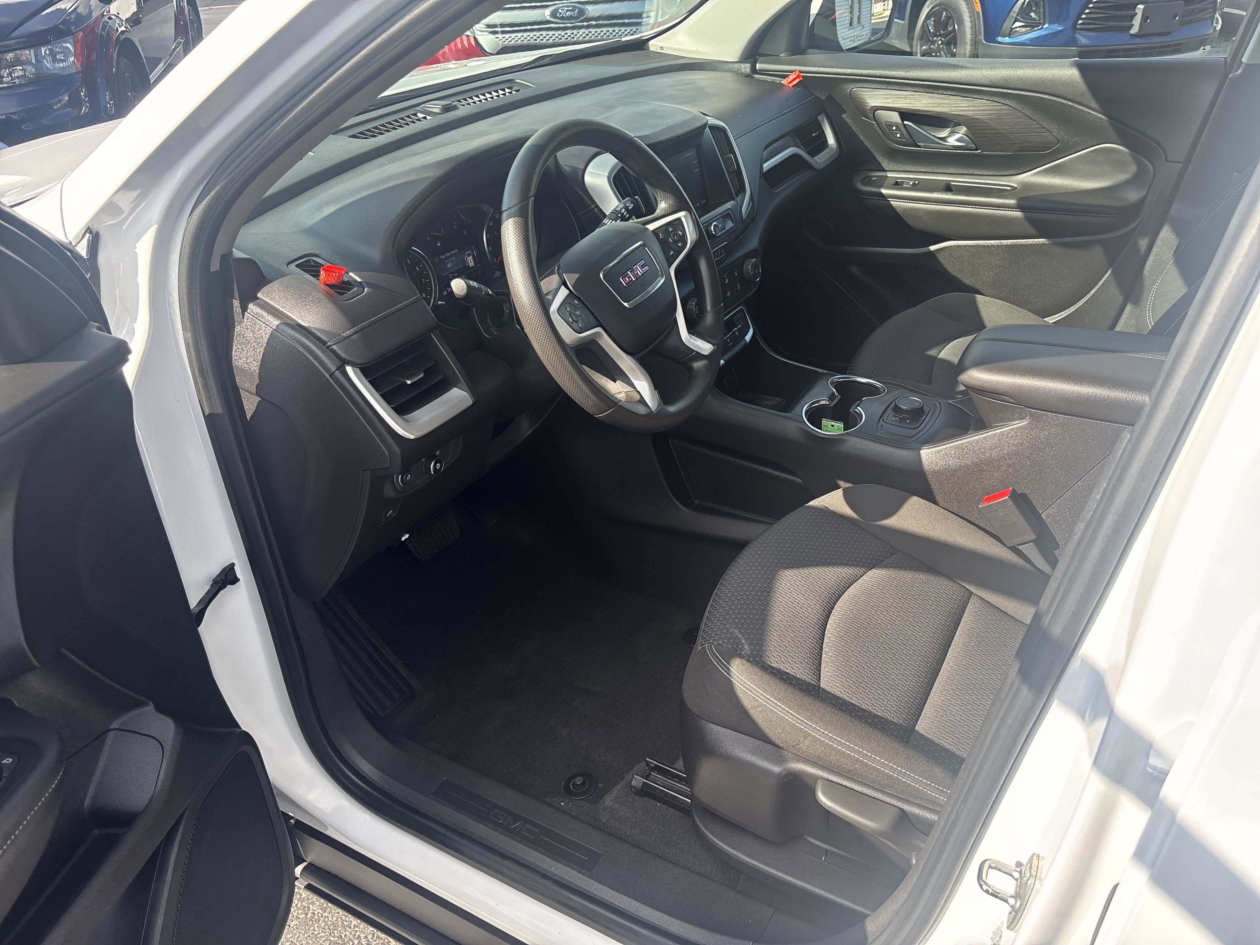 2023 Gmc Terrain SLE photo 2