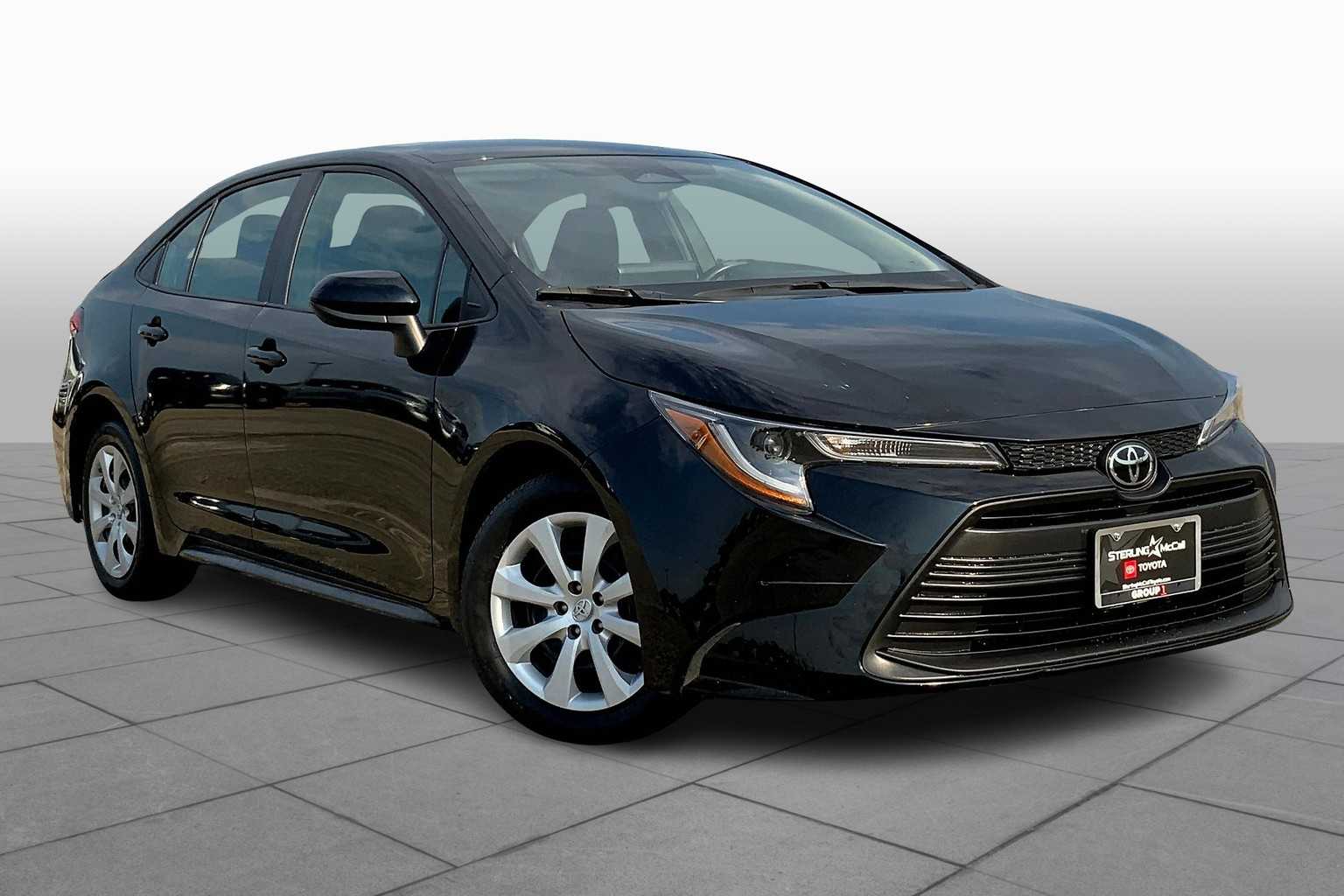 2024 Toyota Corolla LE photo 2