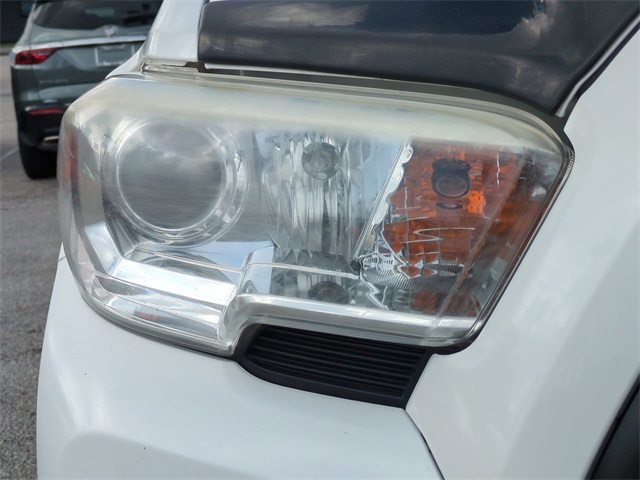 2019 Toyota Tacoma SR photo 9