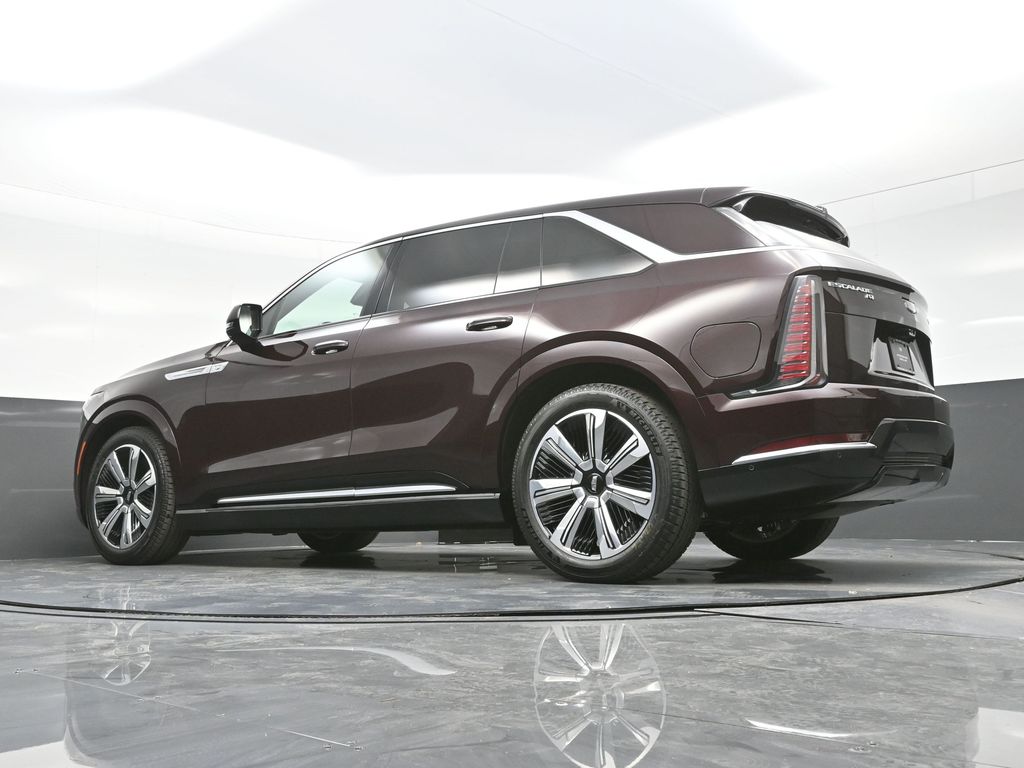 2026 Cadillac Escalade IQ Luxury photo 15