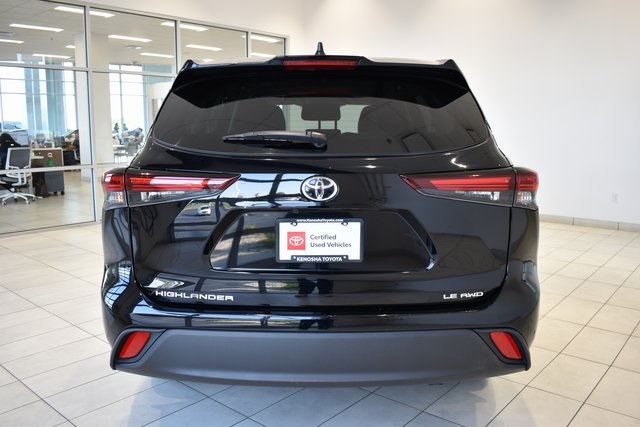 2024 Toyota Highlander LE photo 8