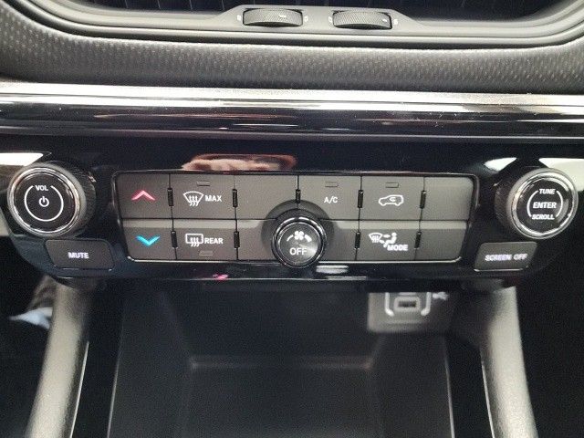 2025 Jeep Compass Latitude photo 11