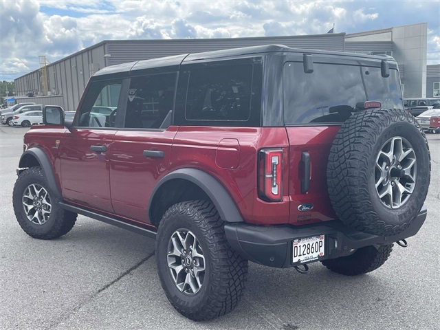 2025 Ford Bronco Badlands photo 3