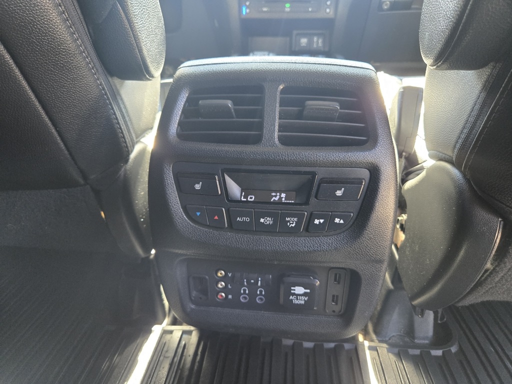 2017 Honda Pilot Elite photo 11