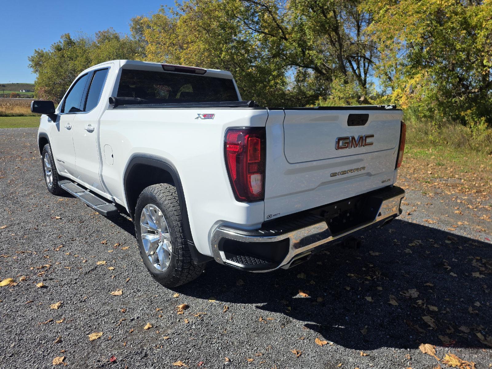 2021 Gmc Sierra 1500 SLE photo 2