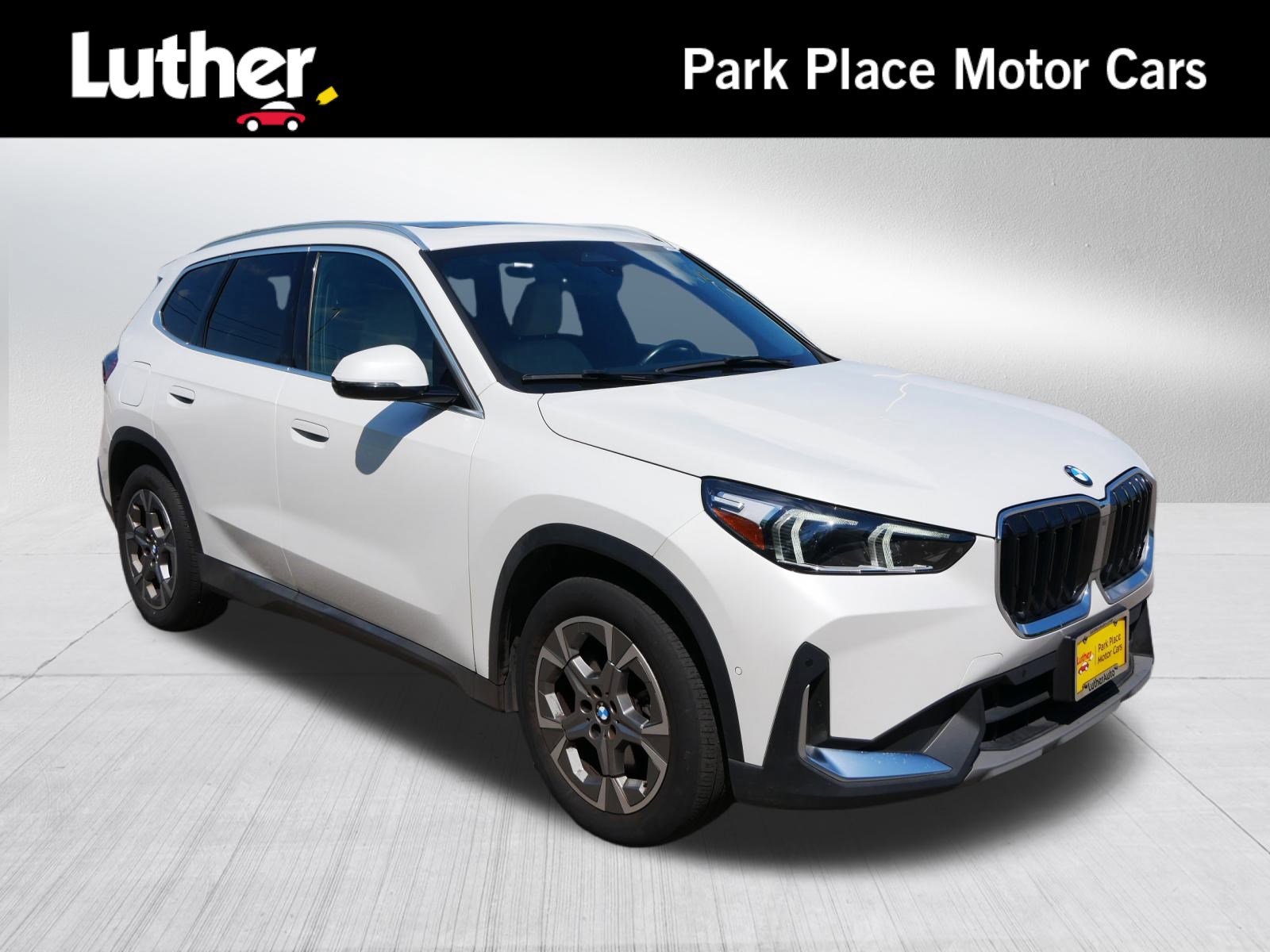 2023 BMW X1 28i's photo