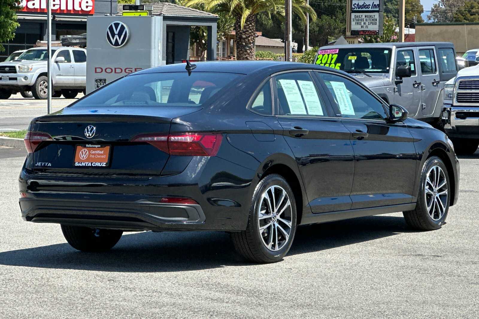 2024 Volkswagen Jetta 1.5T Sport photo 4