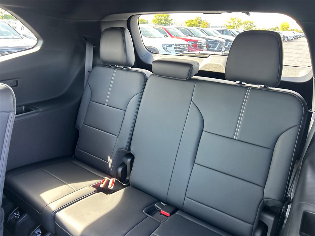 2026 GMC ACADIA - Image 32