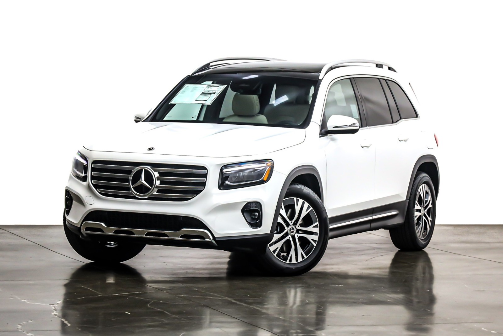 2026 Mercedes-Benz GLB GLB 250's photo