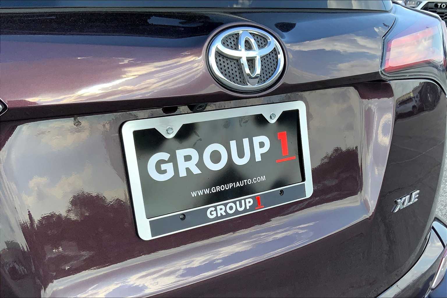 2018 Toyota RAV4 XLE photo 9
