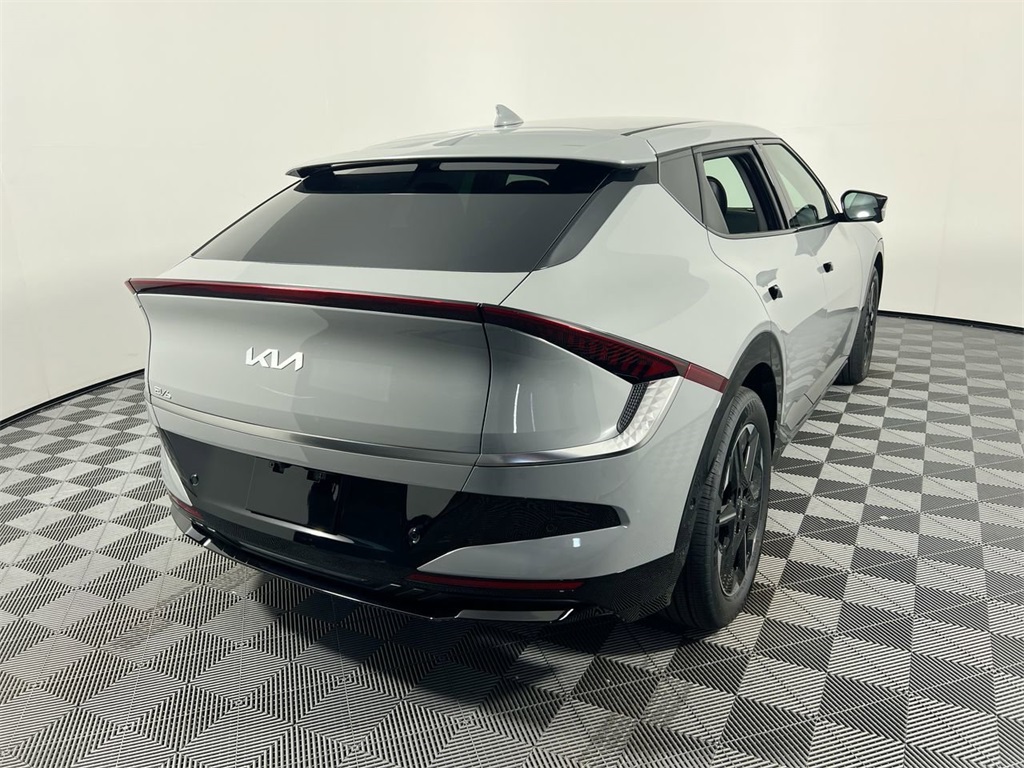 2025 Kia EV6 Wind photo 3