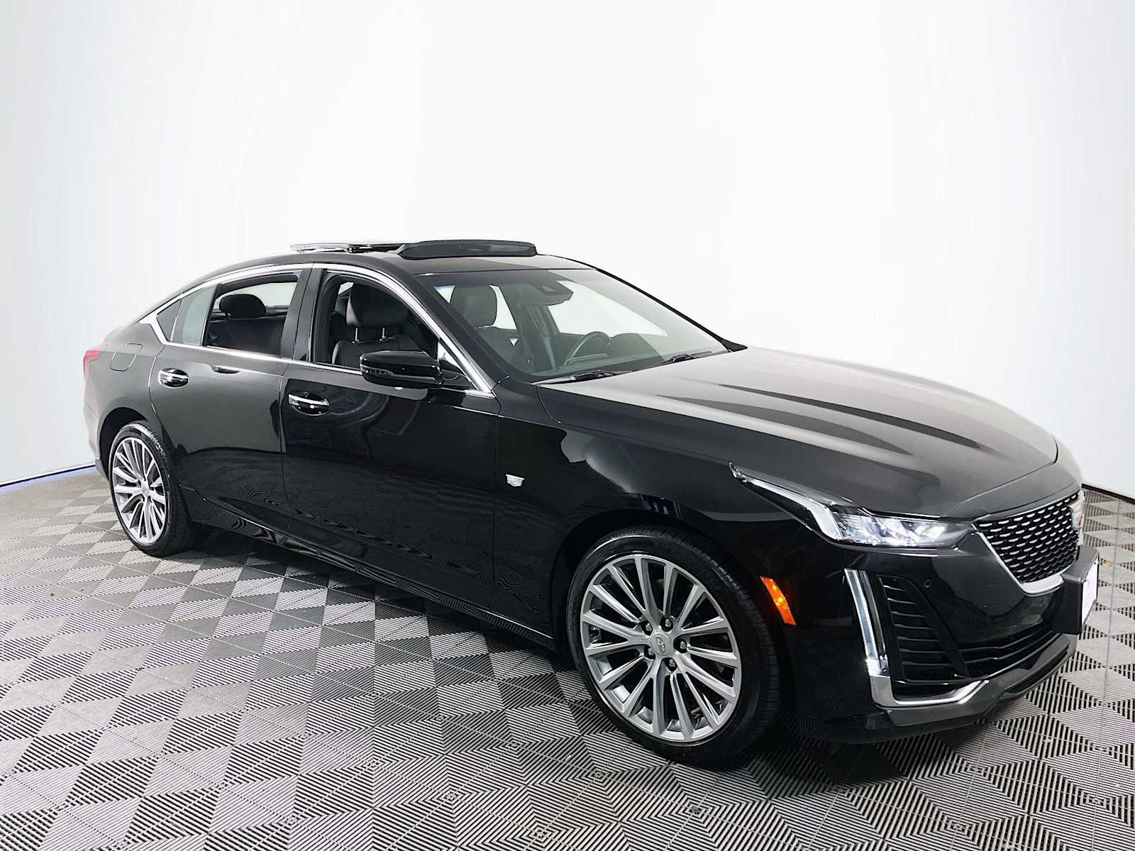 2023 Cadillac CT5 Premium Luxury photo 3
