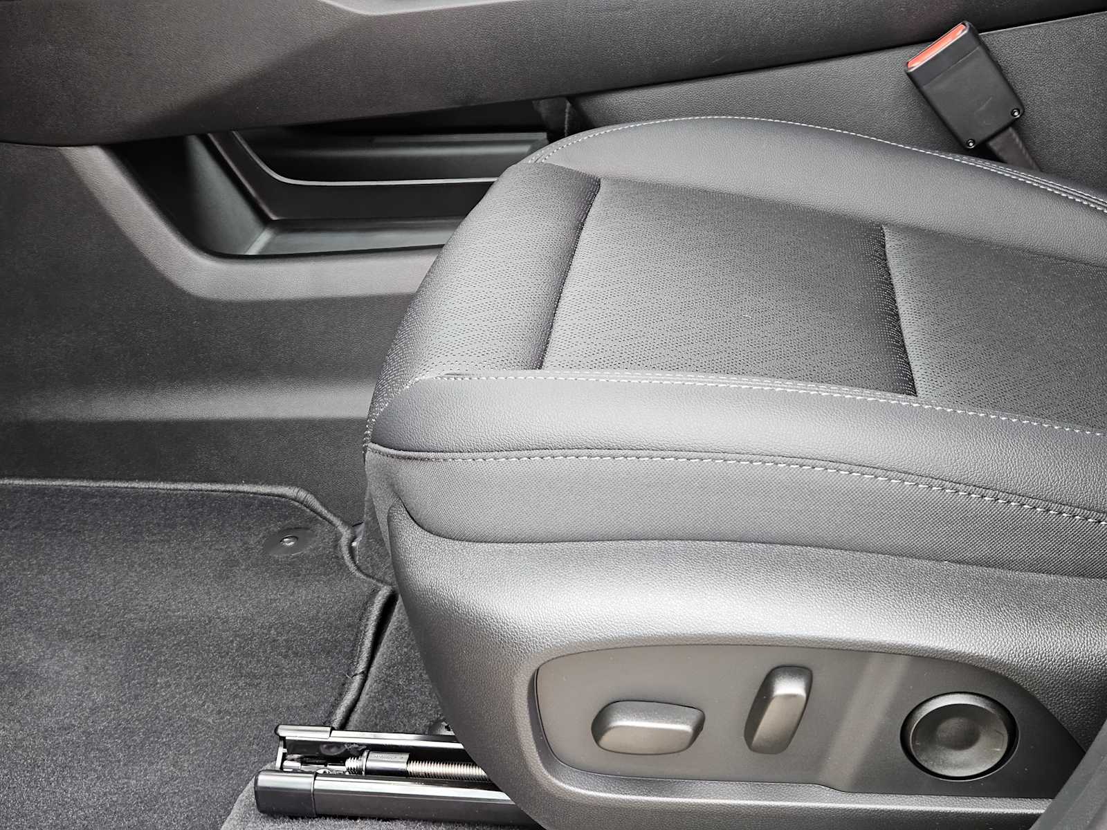 2026 Chevrolet Equinox LT photo 19