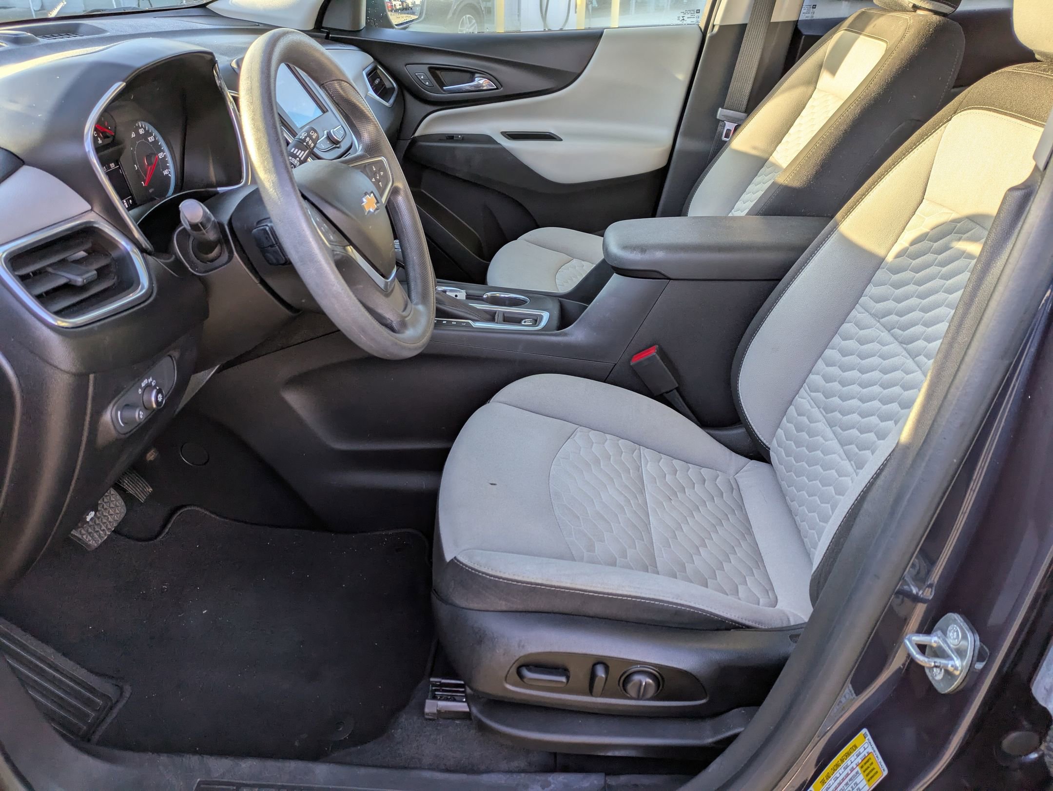 2019 Chevrolet Equinox LS photo 10