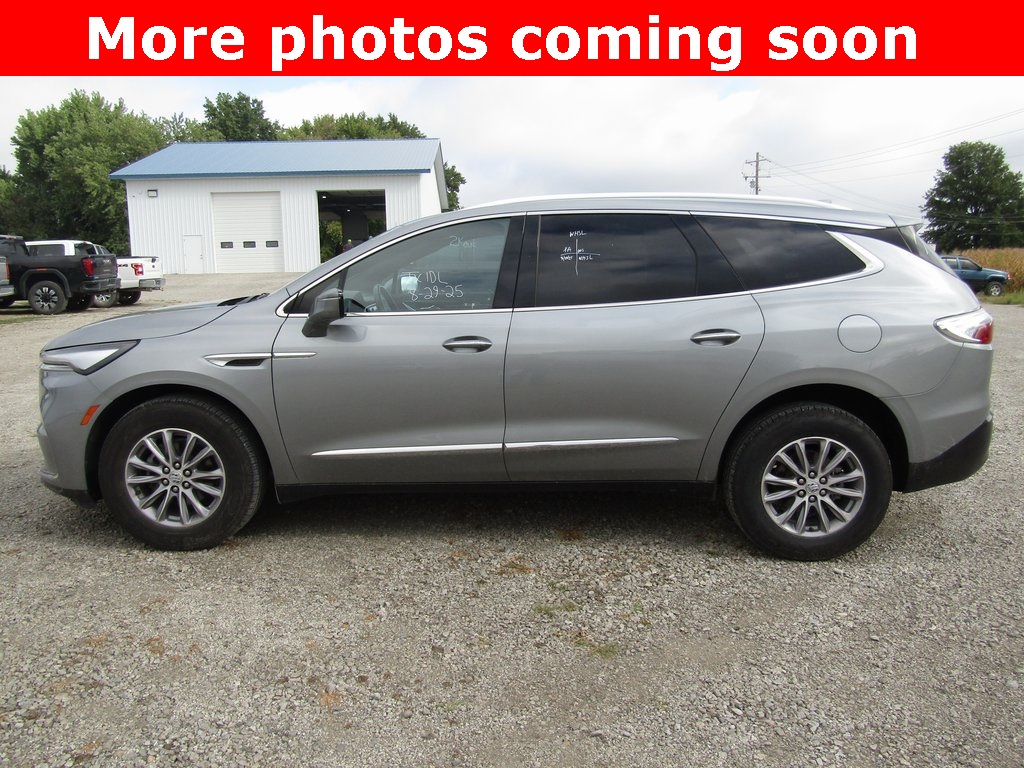 2024 Buick Enclave Premium photo 2