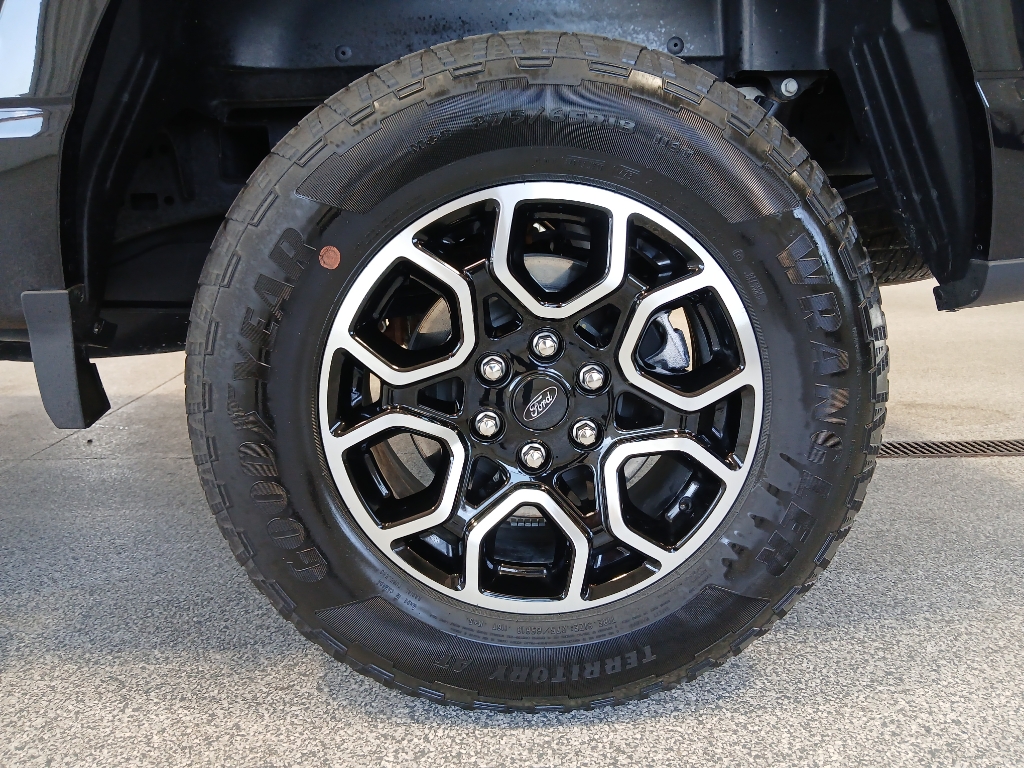 2023 Ford F-150 XLT photo 9