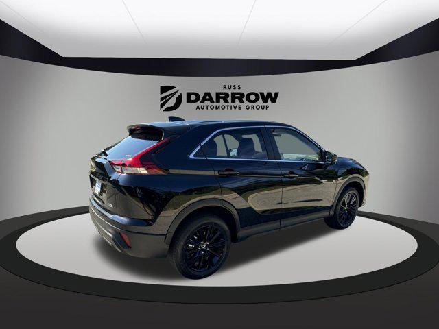 2024 Mitsubishi Eclipse Cross LE photo 3