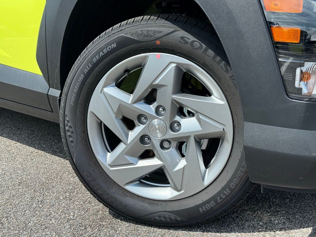 2025 Hyundai Kona SE photo 4