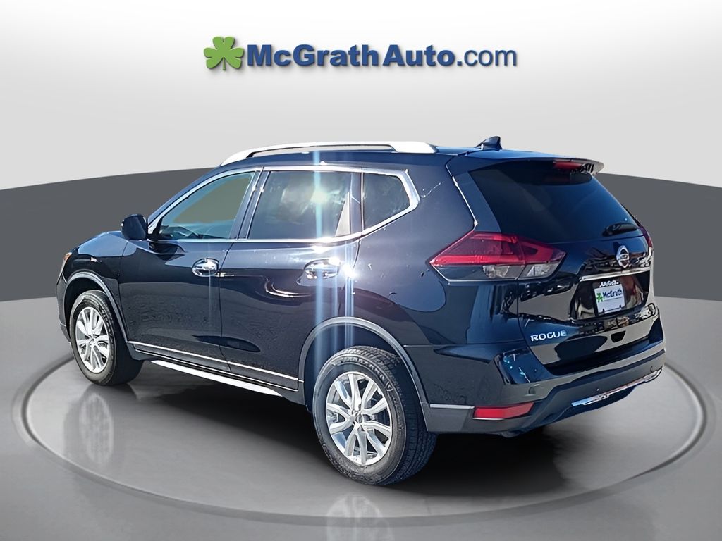 2019 Nissan Rogue SV photo 4