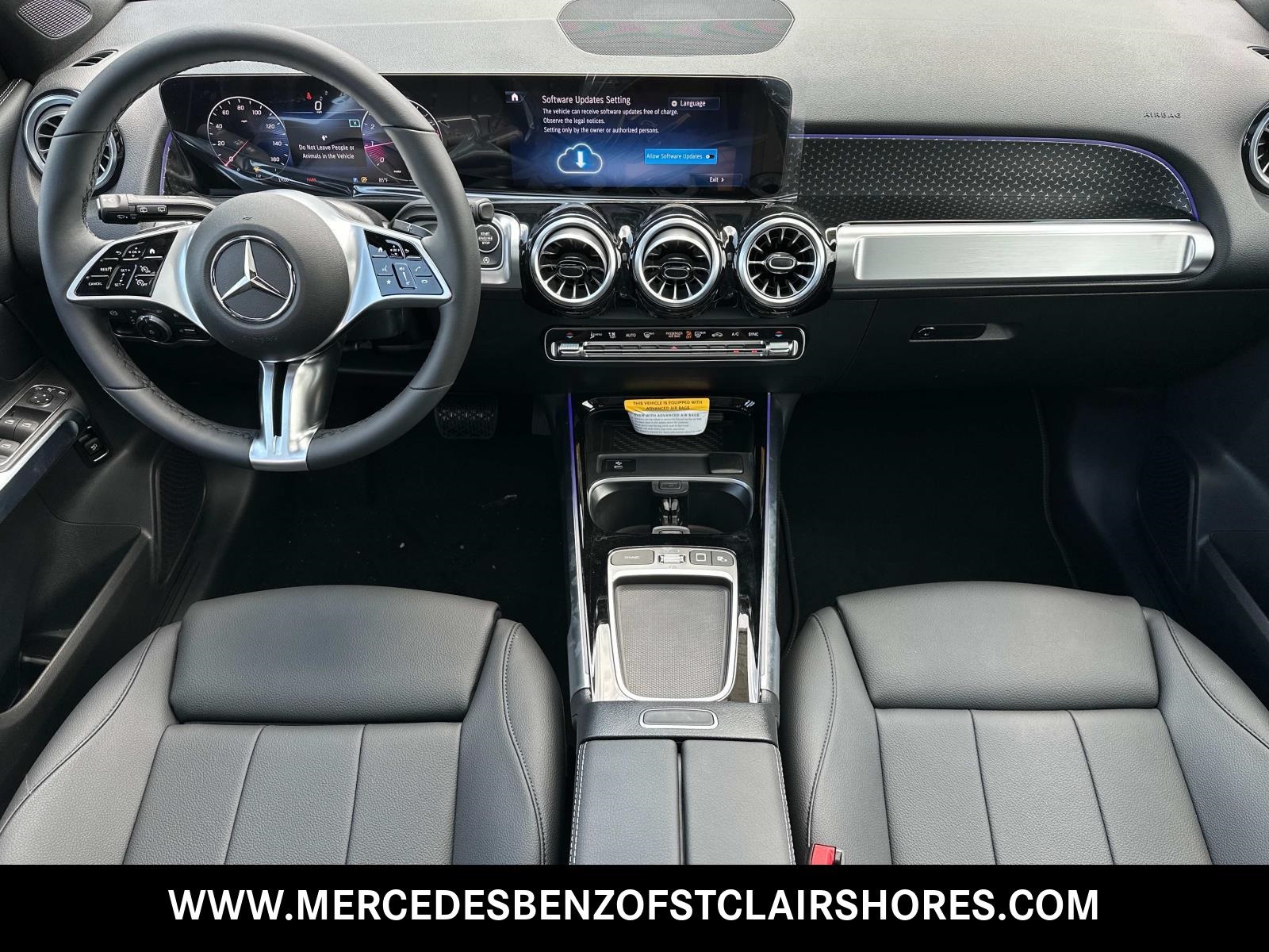 2025 Mercedes Benz GLB 250 4MATIC photo 13