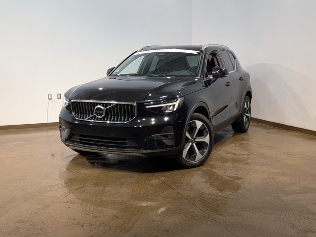 2025 Volvo XC40 Plus's photo