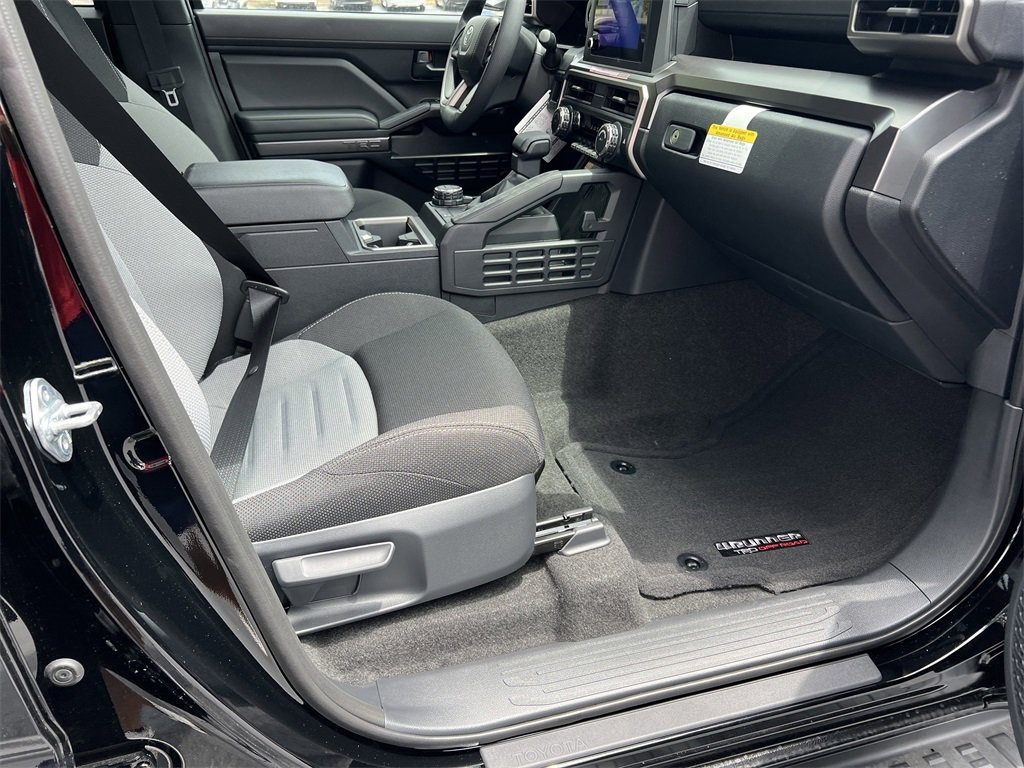2025 Toyota 4Runner photo 13