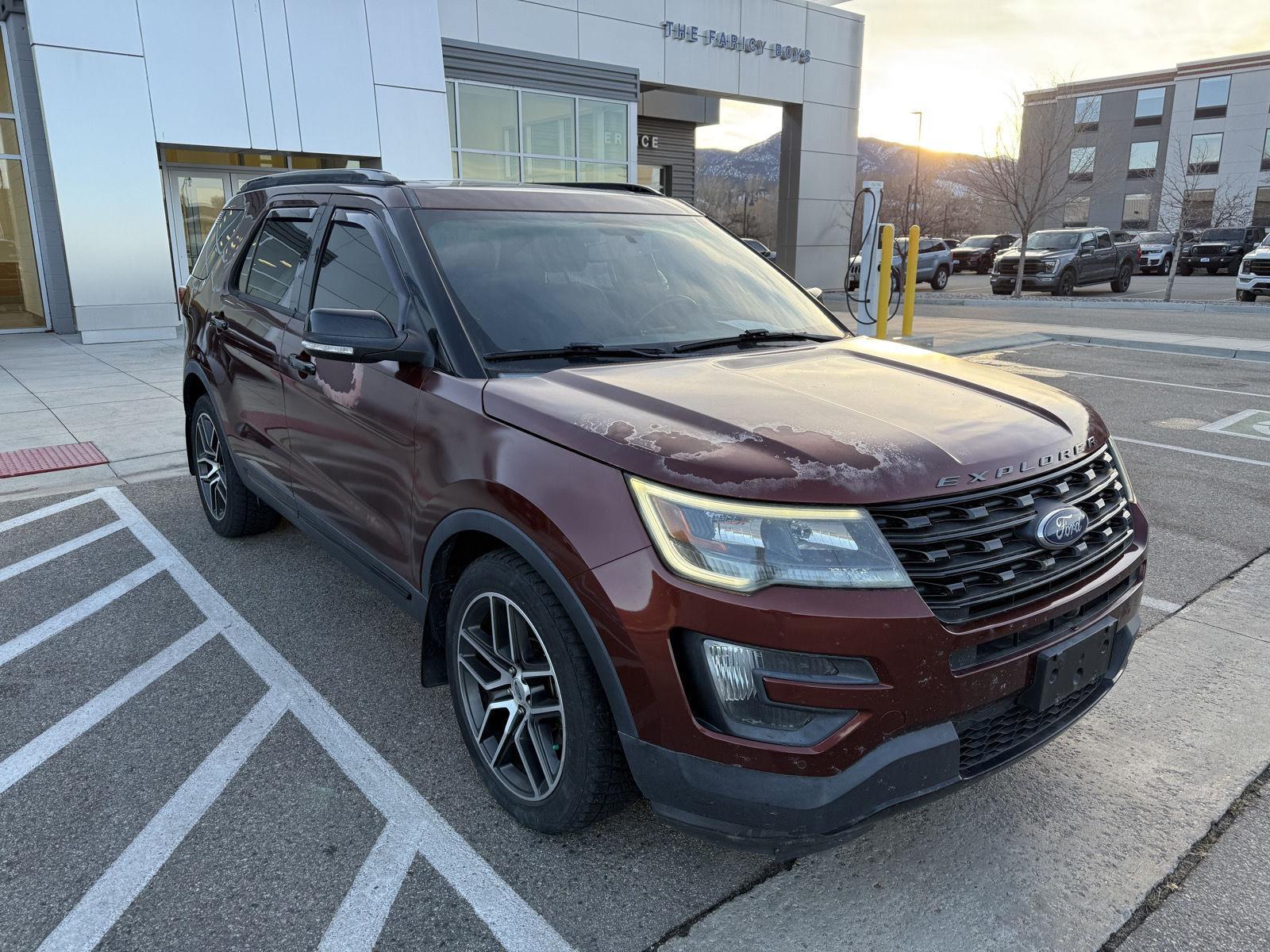 2016 Ford Explorer Sport photo 2