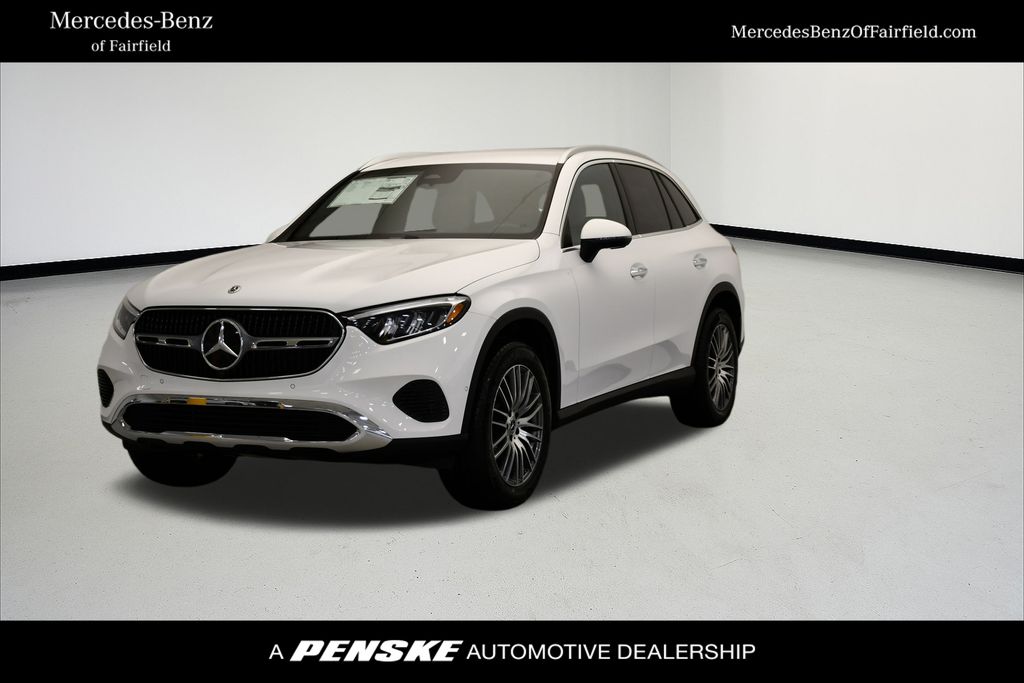 2026 Mercedes-Benz GLC Base's photo