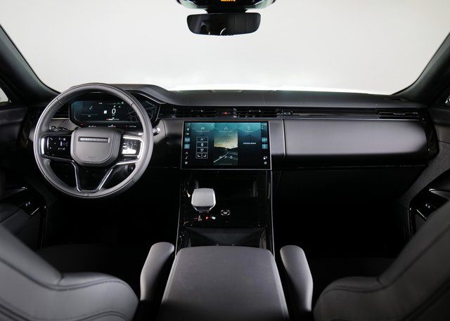 2025 Land Rover Range Rover Sport SE photo 3