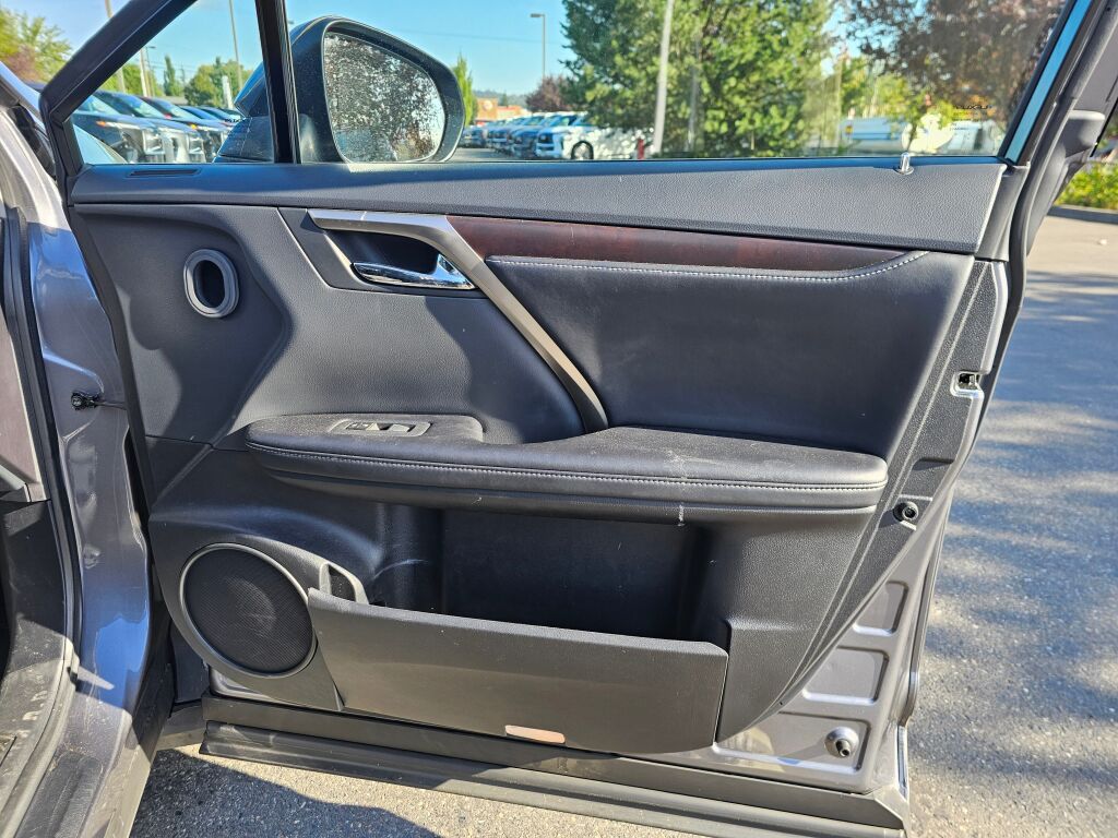 2020 Lexus RX 450h Premium photo 11