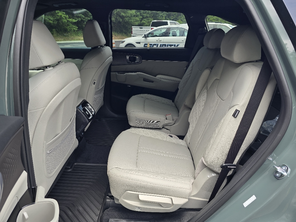2025 Kia Sorento Hybrid SX Prestige photo 4