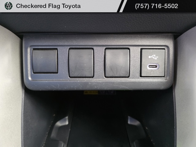 2024 Toyota Corolla Cross Hybrid SE photo 16