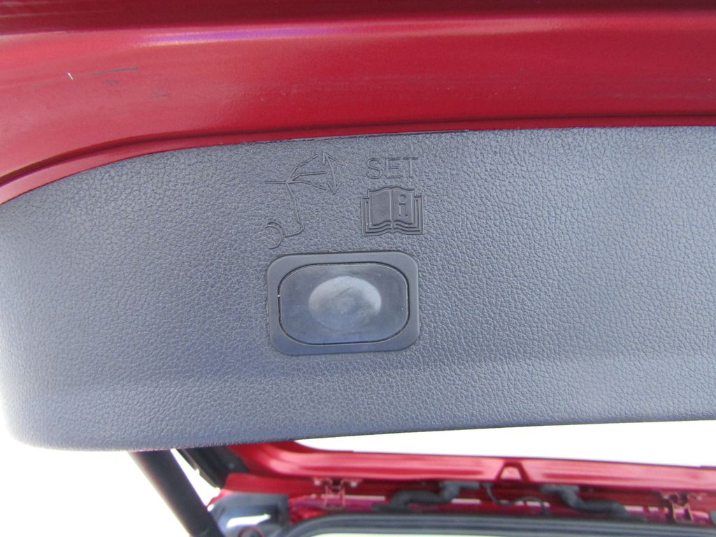 2014 Ford Escape Titanium photo 8