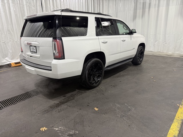 2019 Gmc Yukon SLT photo 2