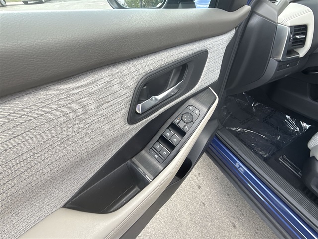 2023 Nissan Rogue SV photo 13