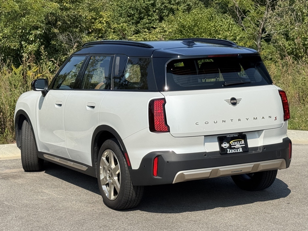 2025 Mini Cooper ALL4 S photo 2