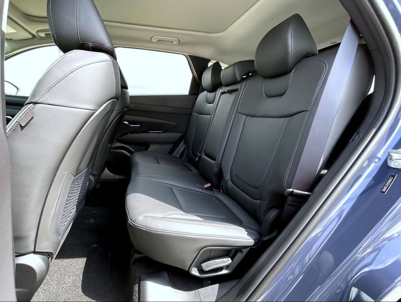 2025 Hyundai Tucson Limited photo 11