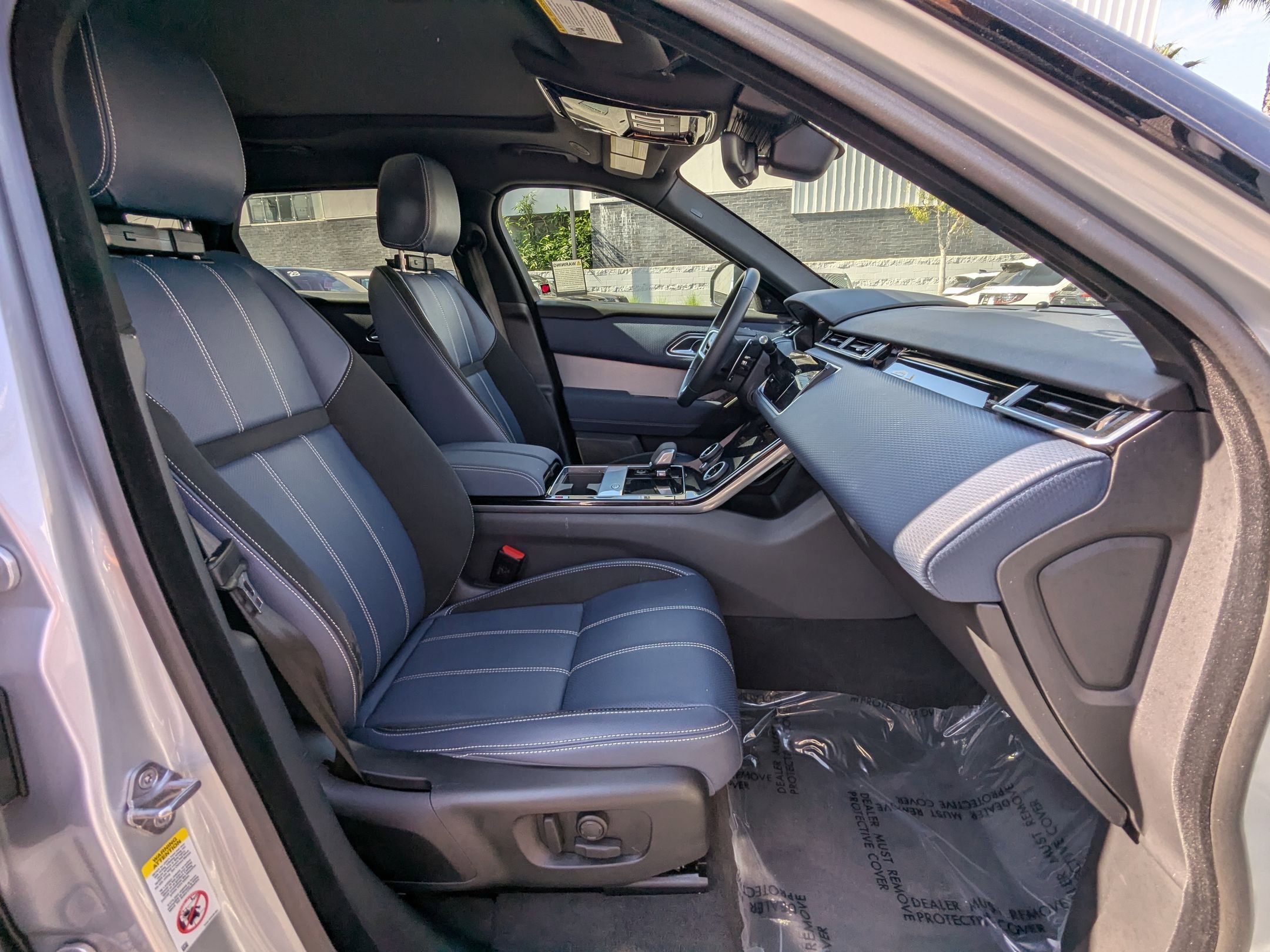 2023 Land Rover Range Rover Velar R-Dynamic S photo 21