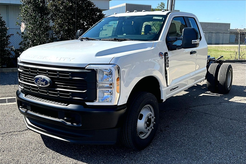 2026 Ford F-350 Base's photo