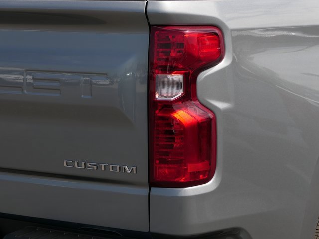 2026 Chevrolet Silverado 1500 Custom photo 4