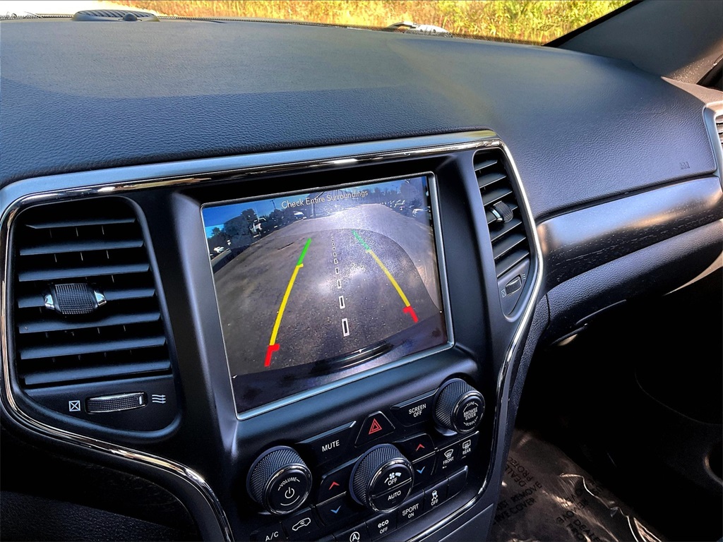 2018 Jeep Grand Cherokee Altitude photo 15